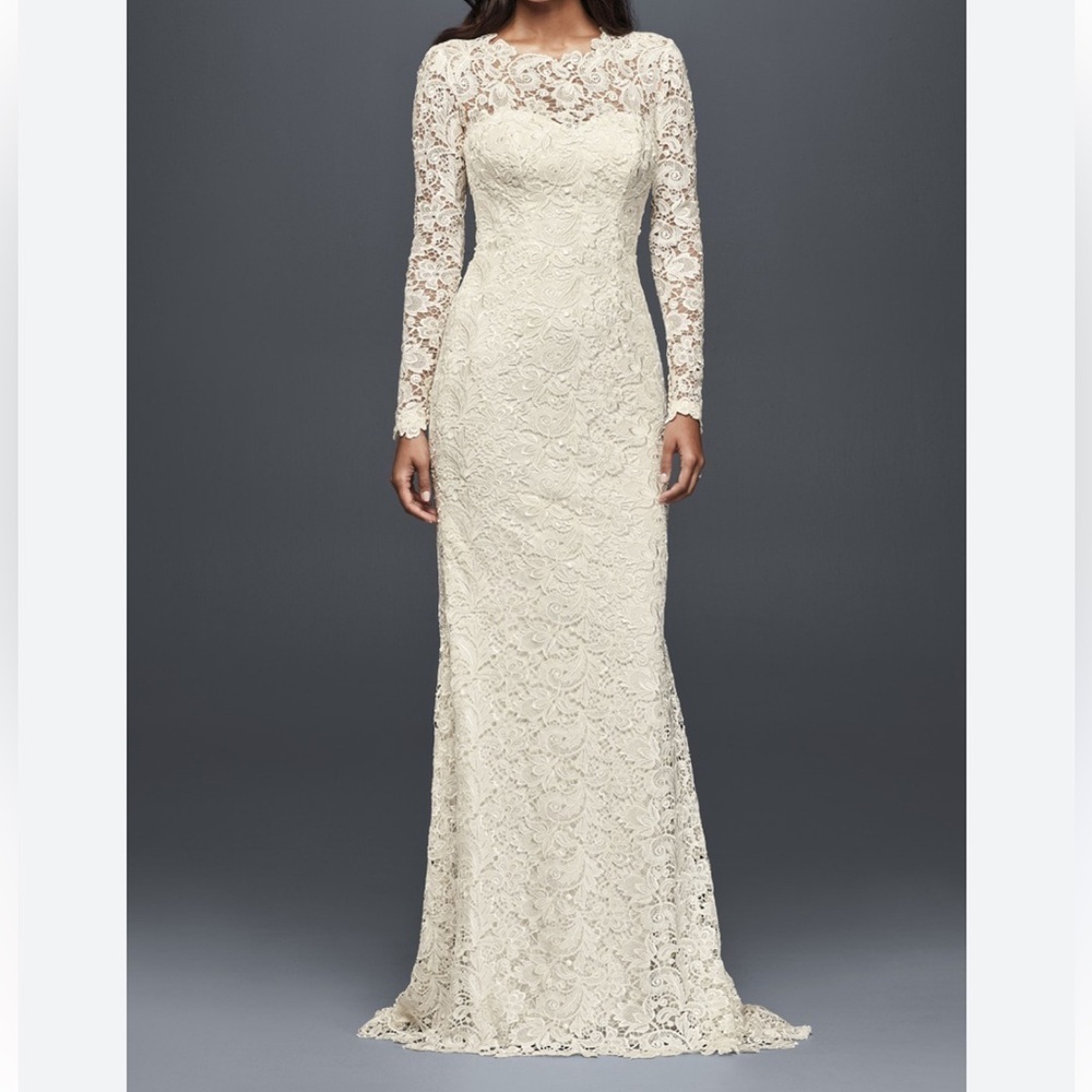 Pinko Cream Long Sleeve lace Dress
Size 4